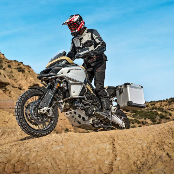 Multistrada 1200 Enduro PRO 16