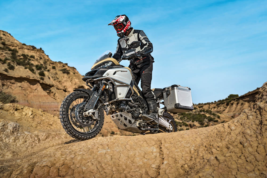 Multistrada 1200 Enduro PRO 16