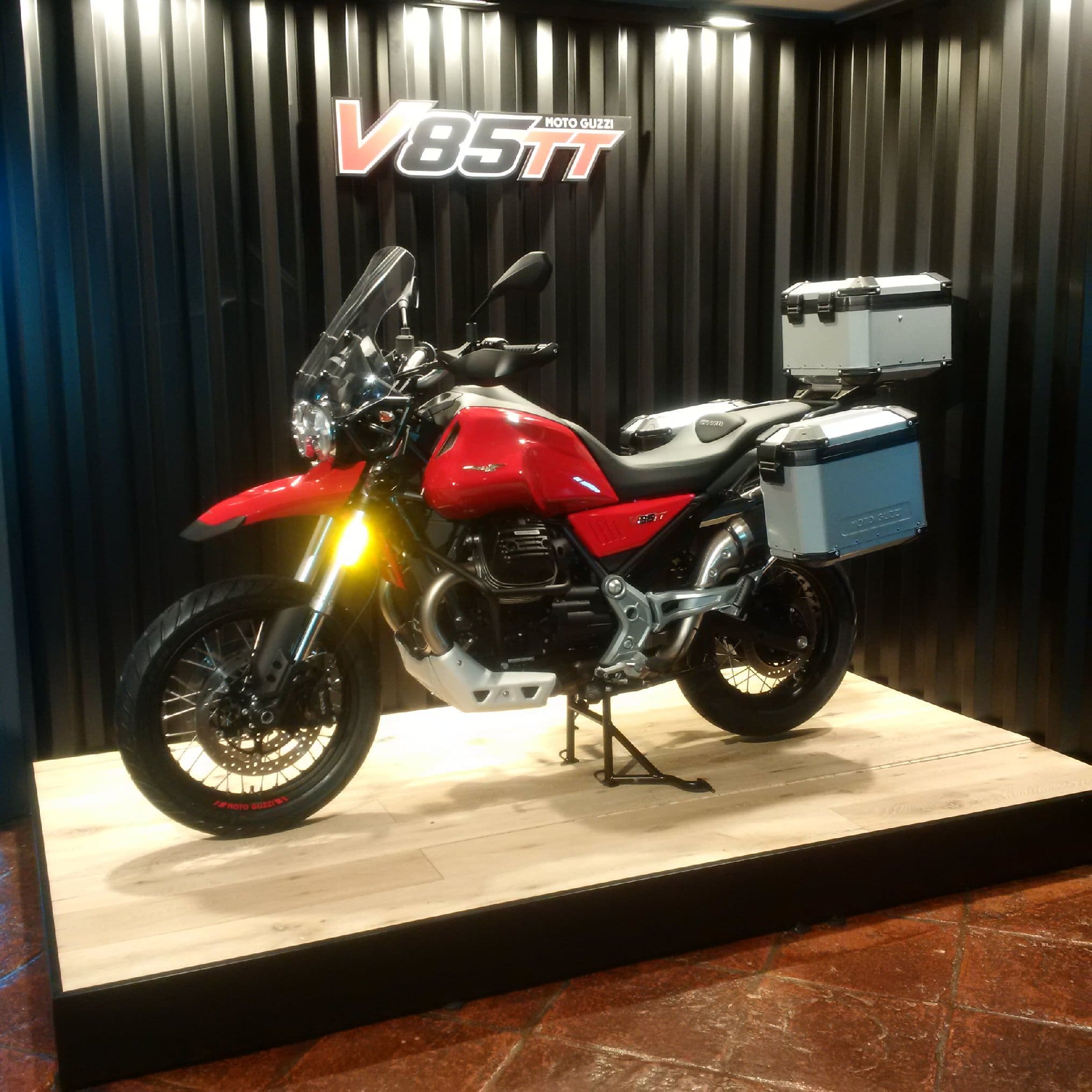 Moto Guzzi V85 TT
