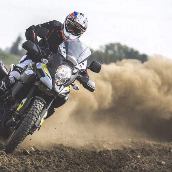 Suzuki V-strom Academy