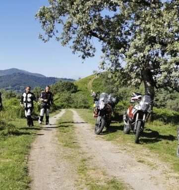 Pyrénée Ténéré Tour et stages avec Serge Nuques