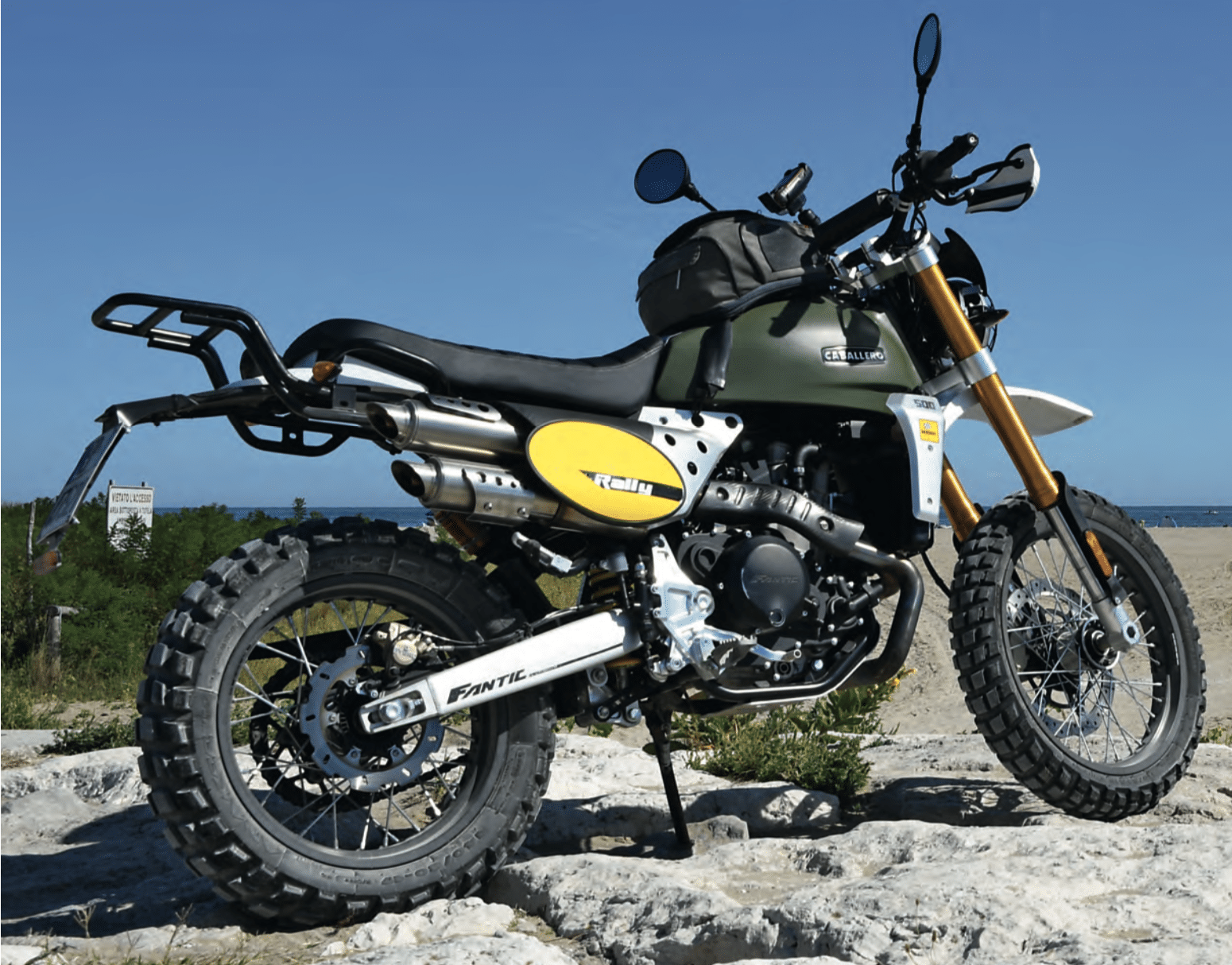 Bâche Moto étanche Extérieure Pour Fantic Caballero - Protection Pluie, Poussière, UV Et Neige