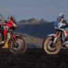 Image de présentation de l'article montrant la HONDA AFRICA TWIN 2022 et la HONDA AFRICA TWIN ADVENTURE SPORTS 2022 dans le désert.