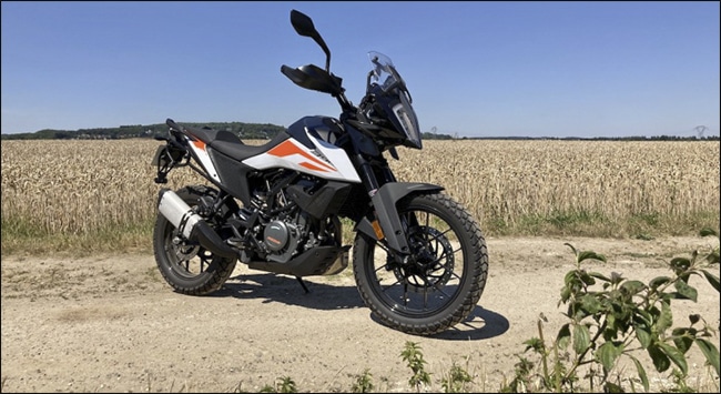 KTM 390 Adventure moto trail