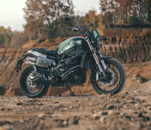 Benelli Leoncino 800 T 