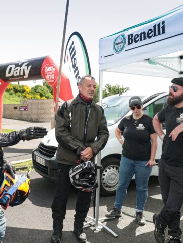 stand benelli