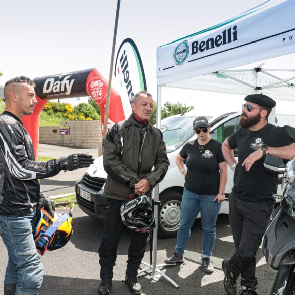 stand benelli