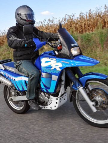suzuki DR800