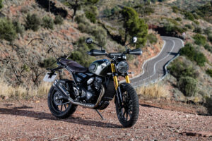 Triumph Scrambler 400X static