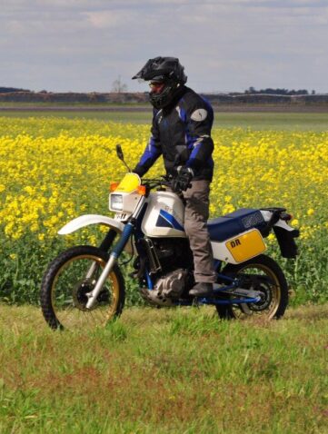 SUZUKI DR600