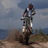 AJP PR7 sur du hors piste