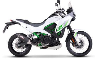 Kawasaki KLE 500 2026 équipée du silencieux SC-Project MX carbone