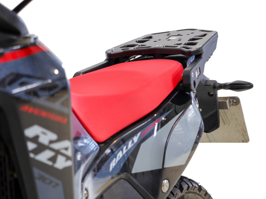 porte-paquets AXP monté sur Rieju Aventura Rally 307