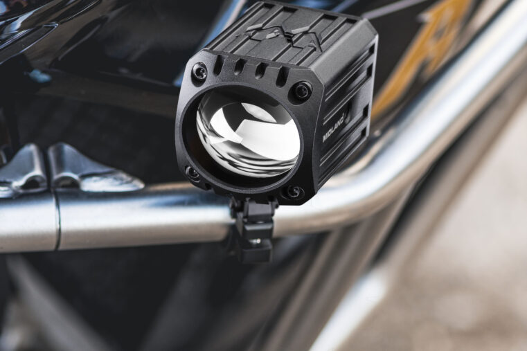 Installation feu additionnel Midland MLH Lite sur moto