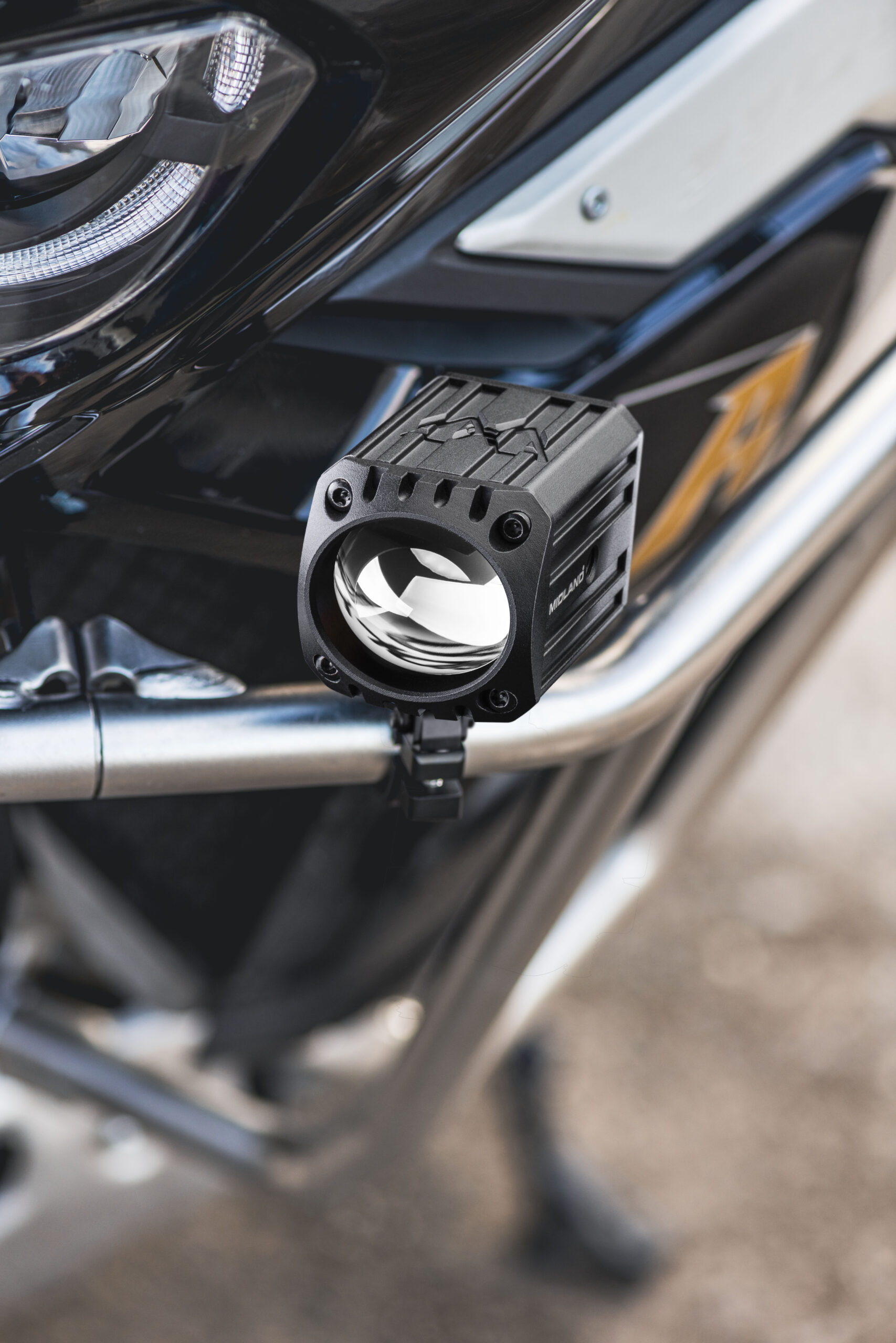 Installation feu additionnel Midland MLH Lite sur moto