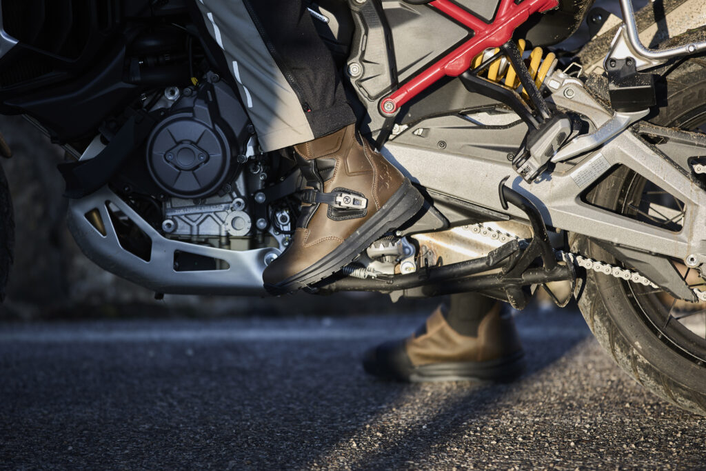 Botte moto XPD X-Adv Tourmax H2Out coloris marron